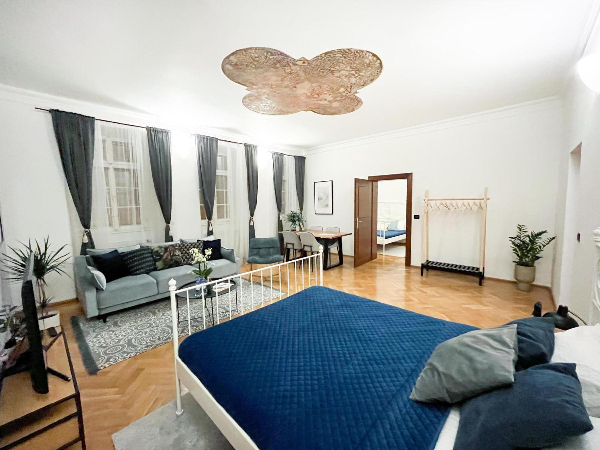 Best Price & Location - Historic Square Residency Praga Esterno foto