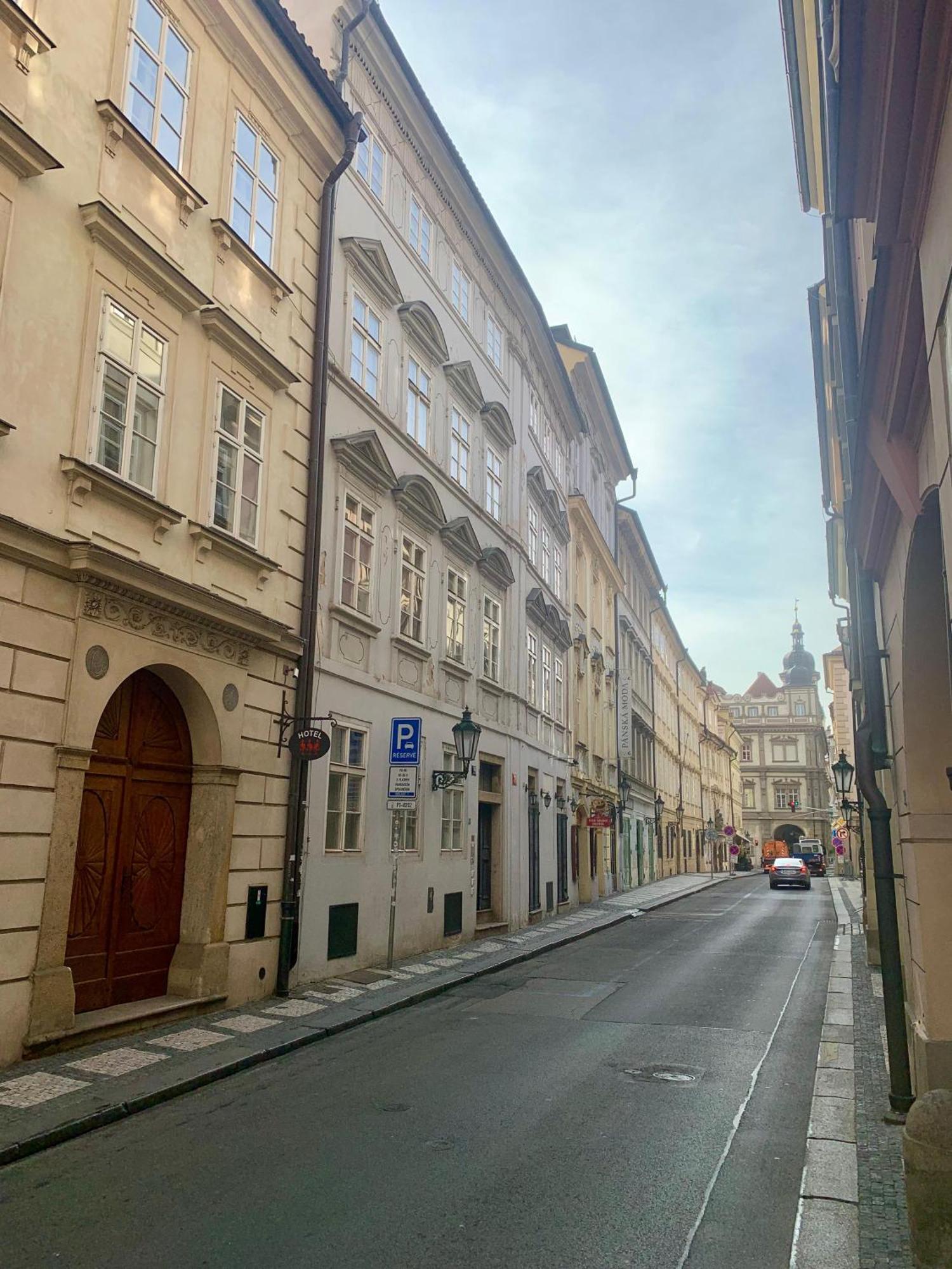 Best Price & Location - Historic Square Residency Praga Esterno foto